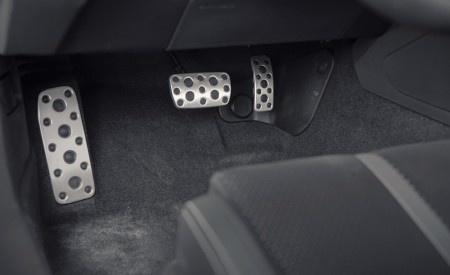 2022 Toyota GR 86 Pedals Wallpapers 450x275 (82)