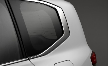2022 Toyota Land Cruiser 300 Series Detail Wallpapers 450x275 (22)