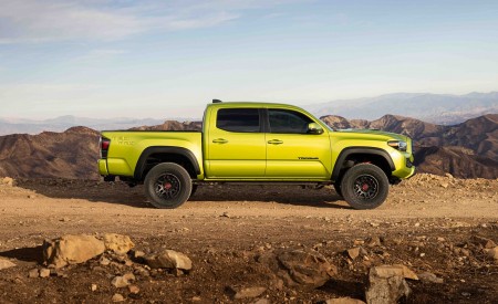 2022 Toyota Tacoma TRD Pro Side Wallpapers 450x275 (4)