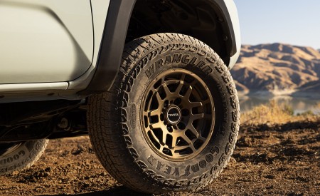 2022 Toyota Tacoma Trail Edition 4x4 Wheel Wallpapers 450x275 (6)