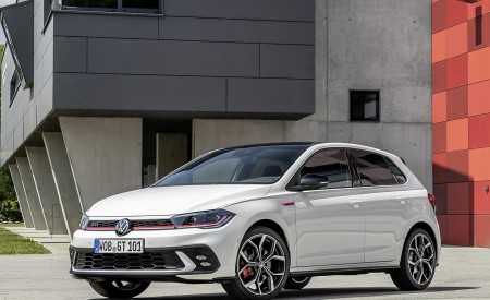 2022 Volkswagen Polo GTI Front Three-Quarter Wallpapers 450x275 (11)