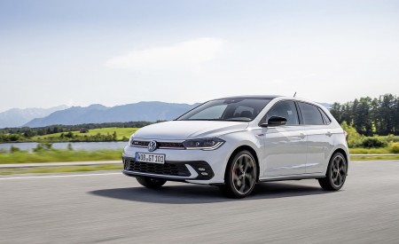 2022 Volkswagen Polo GTI Front Three-Quarter Wallpapers 450x275 (5)