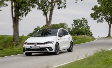 2022 Volkswagen Polo GTI Front Three-Quarter Wallpapers 450x275 (6)