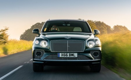 2021 Bentley Bentayga Plug-In Hybrid (Color: Viridian) Front Wallpapers 450x275 (34)