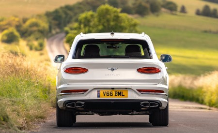 2021 Bentley Bentayga Plug-In Hybrid First Edition (Color: Ghost White) Rear Wallpapers 450x275 (19)