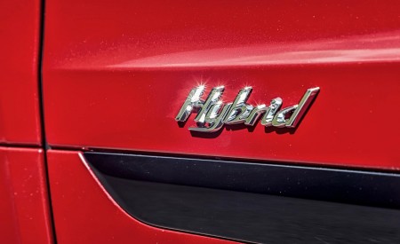 2021 Bentley Bentayga Plug-In Hybrid First Edition First Edition (Color: Dragon Red) Badge Wallpapers 450x275 (11)