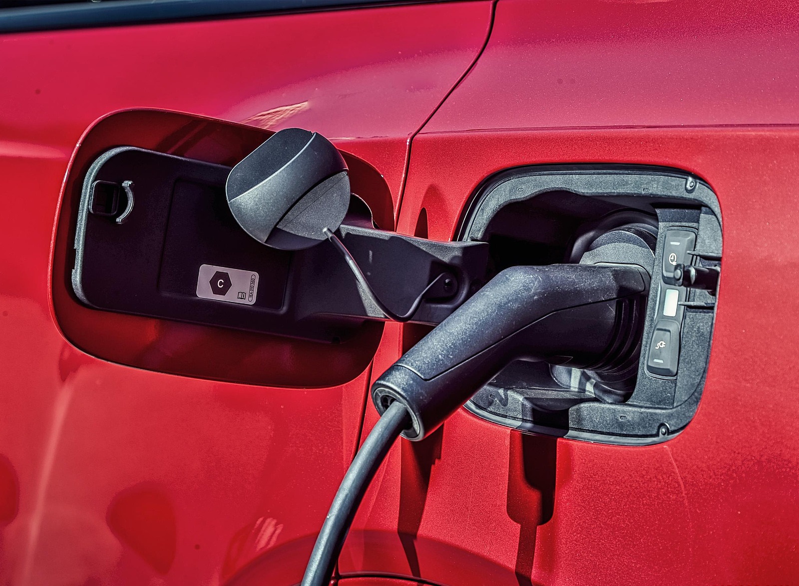 2021 Bentley Bentayga Plug-In Hybrid First Edition First Edition (Color: Dragon Red) Charging Wallpapers (12)