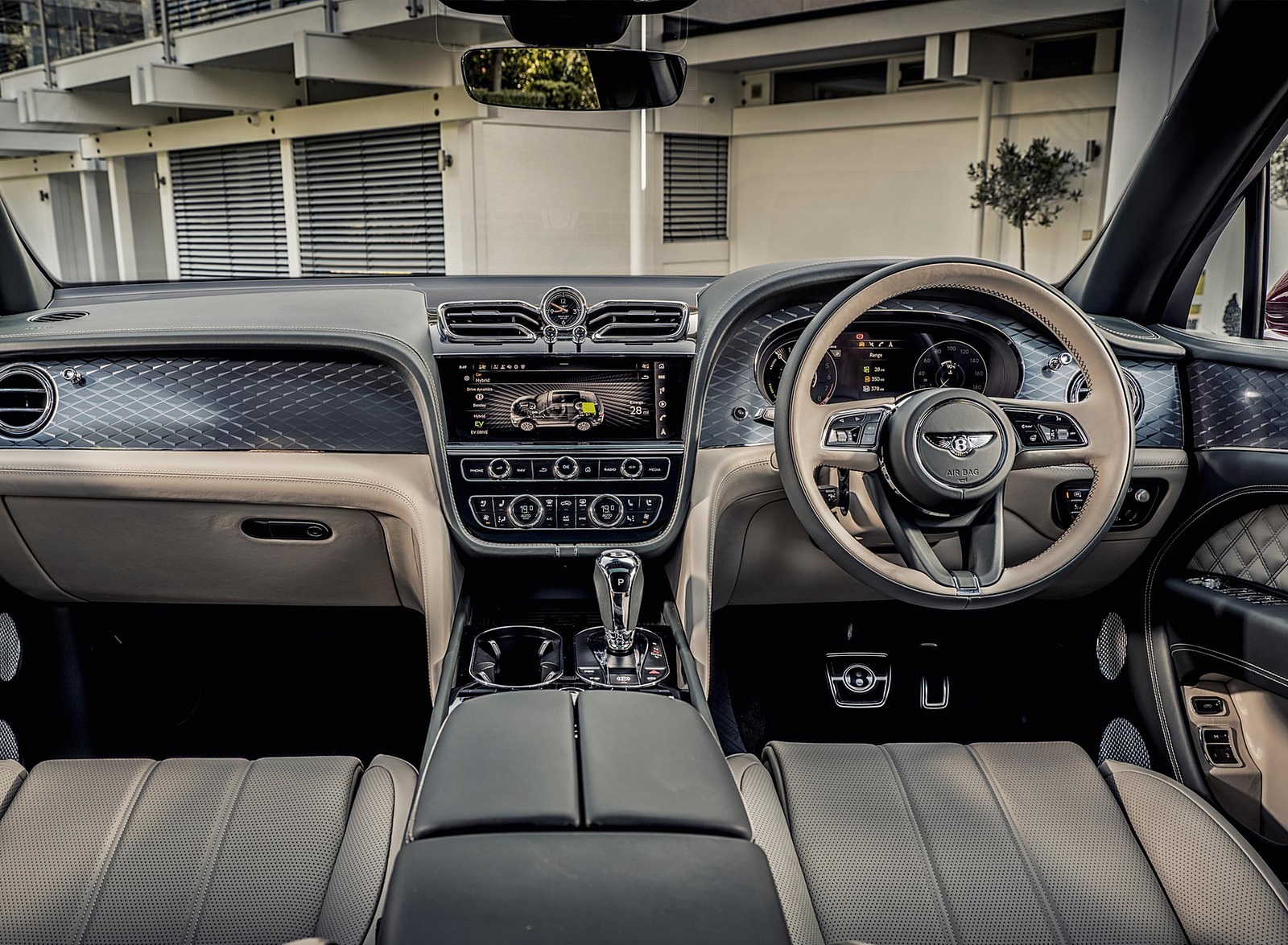 2021 Bentley Bentayga Plug-In Hybrid First Edition First Edition (Color: Dragon Red) Interior Cockpit Wallpapers (14)