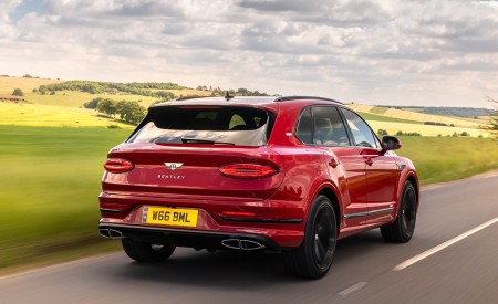 2021 Bentley Bentayga Plug-In Hybrid First Edition First Edition (Color: Dragon Red) Rear Three-Quarter Wallpapers 450x275 (5)