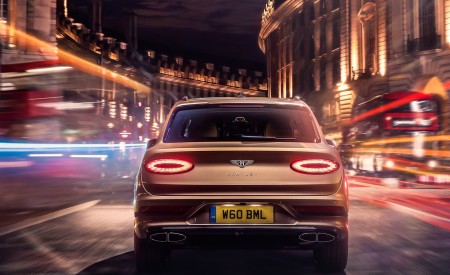 2021 Bentley Bentayga Plug-In Hybrid Rear Wallpapers 450x275 (55)