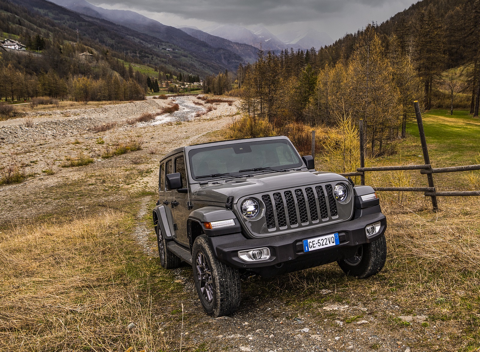 2021 Jeep Wrangler 4xe (Euro-Spec; Plug-In Hybrid) Front Wallpapers (6)