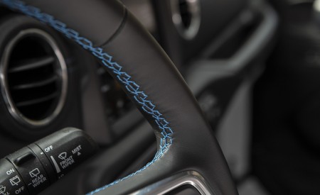 2021 Jeep Wrangler 4xe (Euro-Spec; Plug-In Hybrid) Interior Detail Wallpapers 450x275 (41)