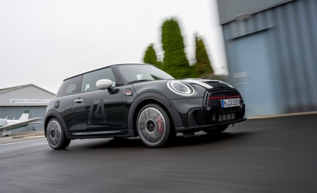 2021 Mini JCW Anniversary Edition Front Three-Quarter Wallpapers 450x275 (11)