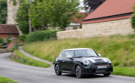 2021 Mini JCW Anniversary Edition Front Three-Quarter Wallpapers 450x275 (17)