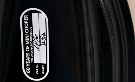 2021 Mini JCW Anniversary Edition Interior Detail Wallpapers 450x275 (35)