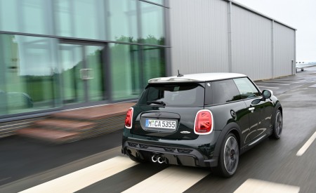 2021 Mini JCW Anniversary Edition Rear Three-Quarter Wallpapers 450x275 (15)