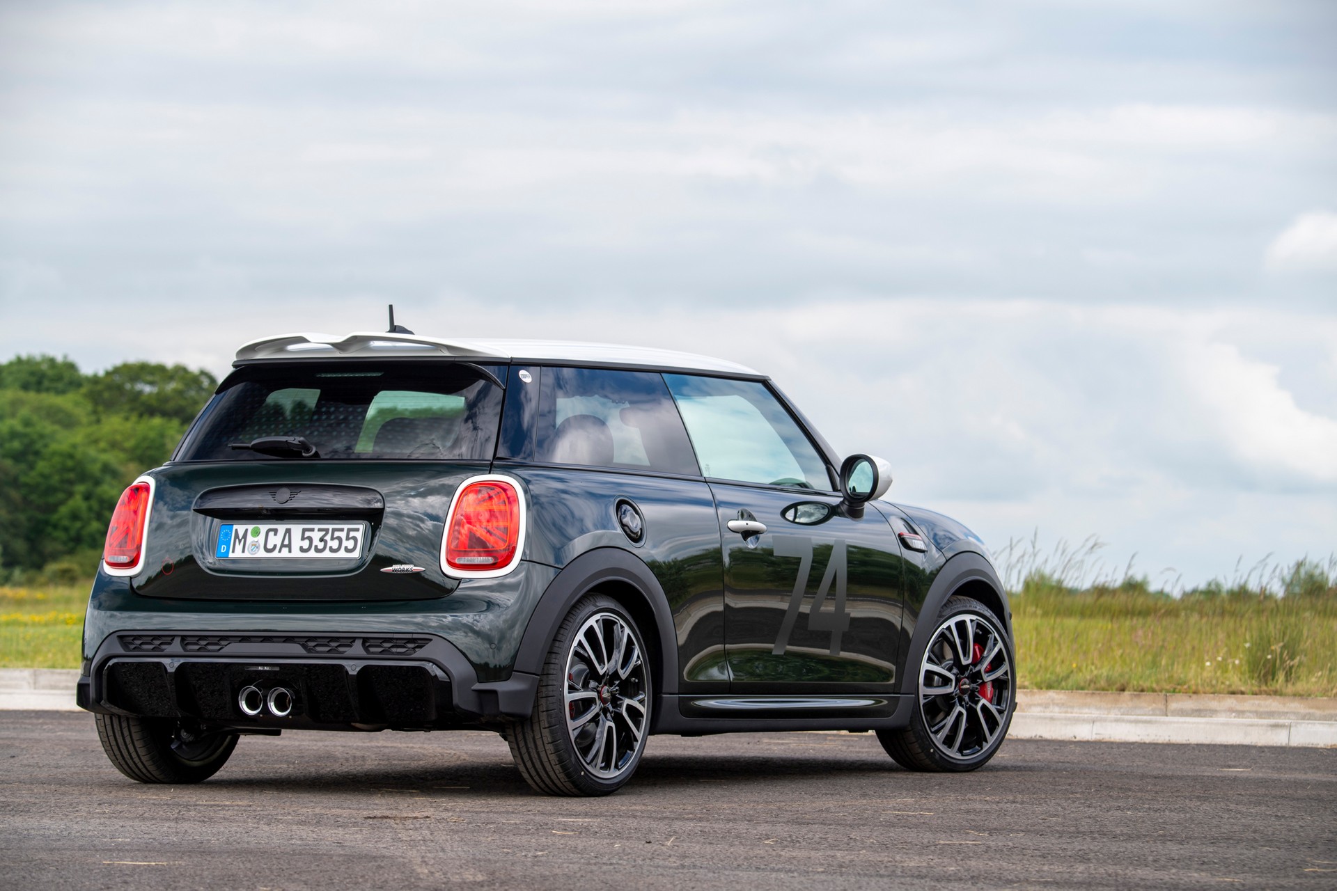 2021 Mini JCW Anniversary Edition Rear Three-Quarter Wallpapers #8 of 39