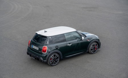 2021 Mini JCW Anniversary Edition Rear Three-Quarter Wallpapers 450x275 (5)