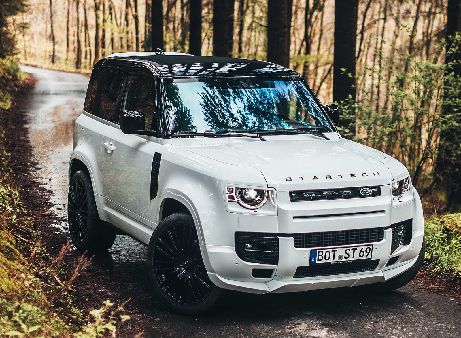 2021 STARTECH Land Rover Defender 90 Front Three-Quarter Wallpapers (5)