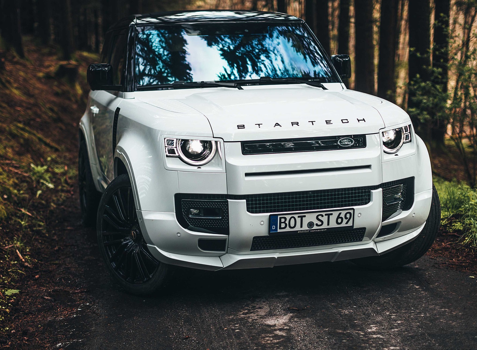 2021 STARTECH Land Rover Defender 90 Front Wallpapers (7)