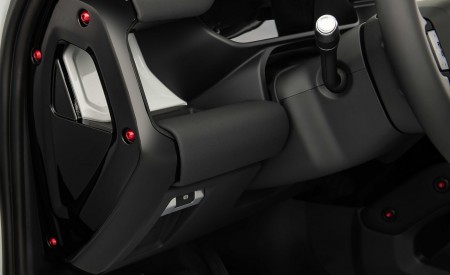 2021 STARTECH Land Rover Defender 90 Interior Detail Wallpapers 450x275 (72)