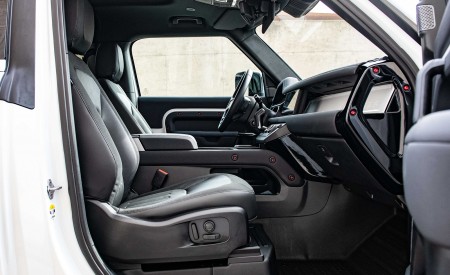 2021 STARTECH Land Rover Defender 90 Interior Wallpapers 450x275 (71)