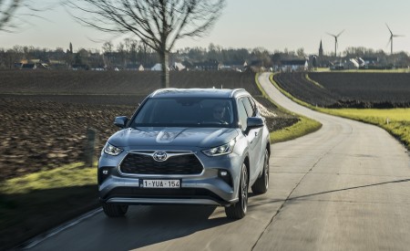 2021 Toyota Highlander Hybrid (Euro-Spec) Front Wallpapers 450x275 (5)