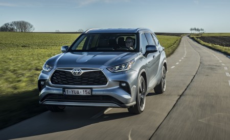 2021 Toyota Highlander Hybrid (Euro-Spec) Front Wallpapers 450x275 (18)