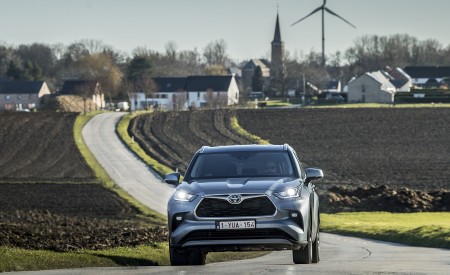 2021 Toyota Highlander Hybrid (Euro-Spec) Front Wallpapers 450x275 (14)