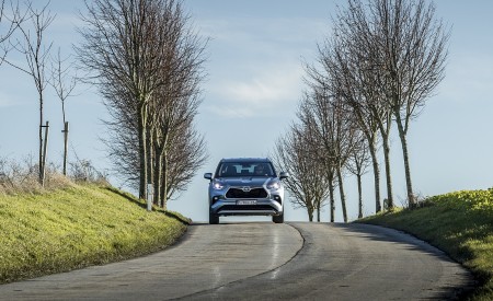 2021 Toyota Highlander Hybrid (Euro-Spec) Front Wallpapers 450x275 (10)