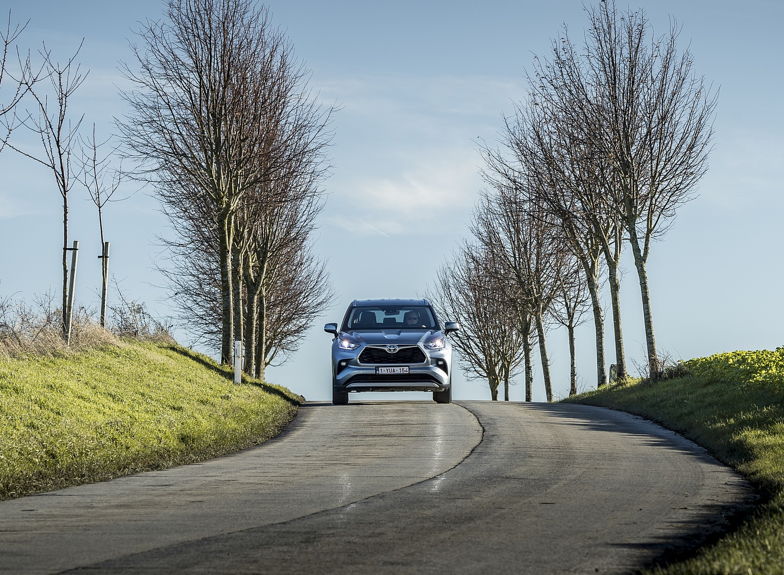 2021 Toyota Highlander Hybrid (Euro-Spec) Front Wallpapers (10)