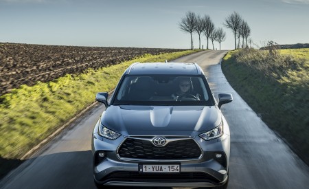 2021 Toyota Highlander Hybrid (Euro-Spec) Front Wallpapers 450x275 (3)