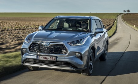 2021 Toyota Highlander Hybrid (Euro-Spec) Front Wallpapers 450x275 (29)