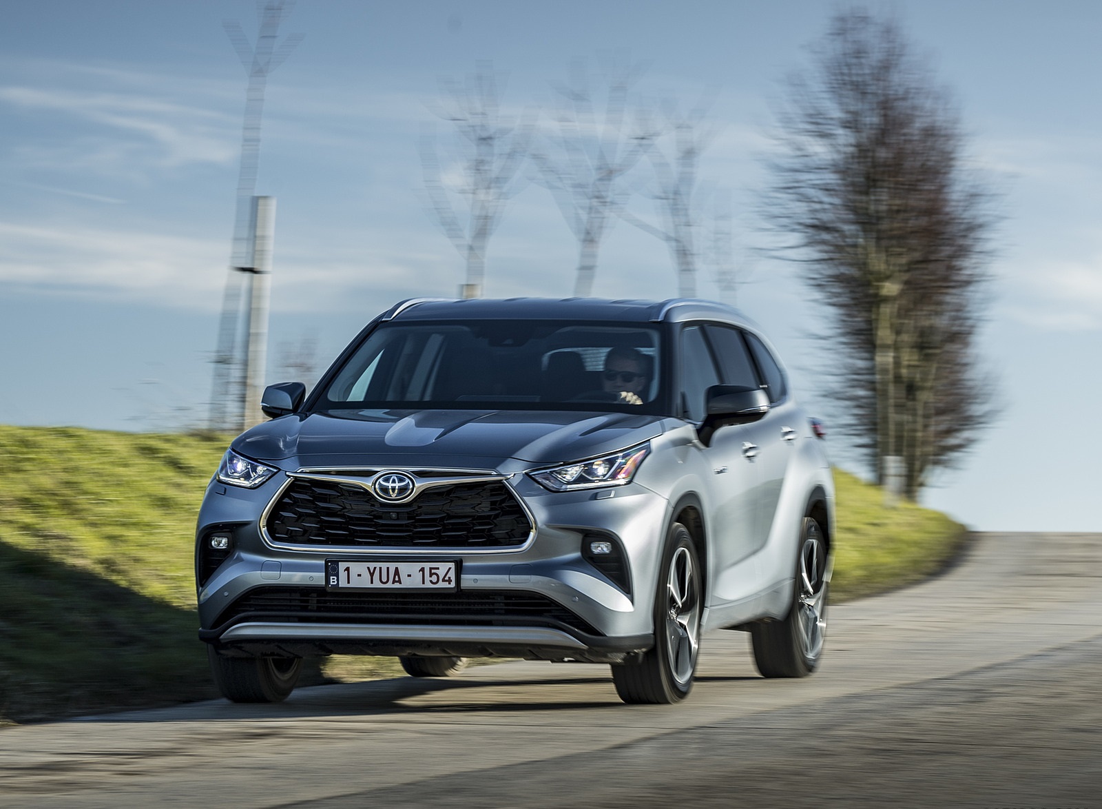 2021 Toyota Highlander Hybrid (Euro-Spec) Front Wallpapers  (4)