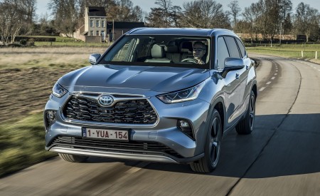2021 Toyota Highlander Hybrid (Euro-Spec) Front Wallpapers 450x275 (31)