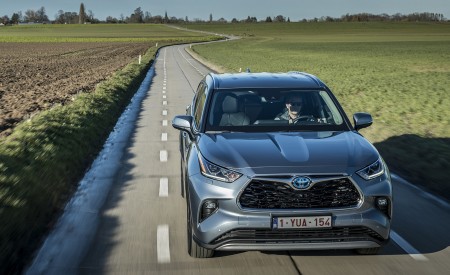 2021 Toyota Highlander Hybrid (Euro-Spec) Front Wallpapers 450x275 (23)