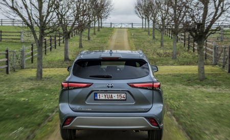 2021 Toyota Highlander Hybrid (Euro-Spec) Rear Wallpapers 450x275 (39)