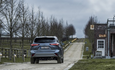 2021 Toyota Highlander Hybrid (Euro-Spec) Rear Wallpapers 450x275 (45)