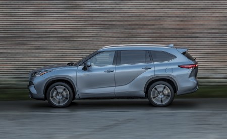 2021 Toyota Highlander Hybrid (Euro-Spec) Side Wallpapers 450x275 (46)