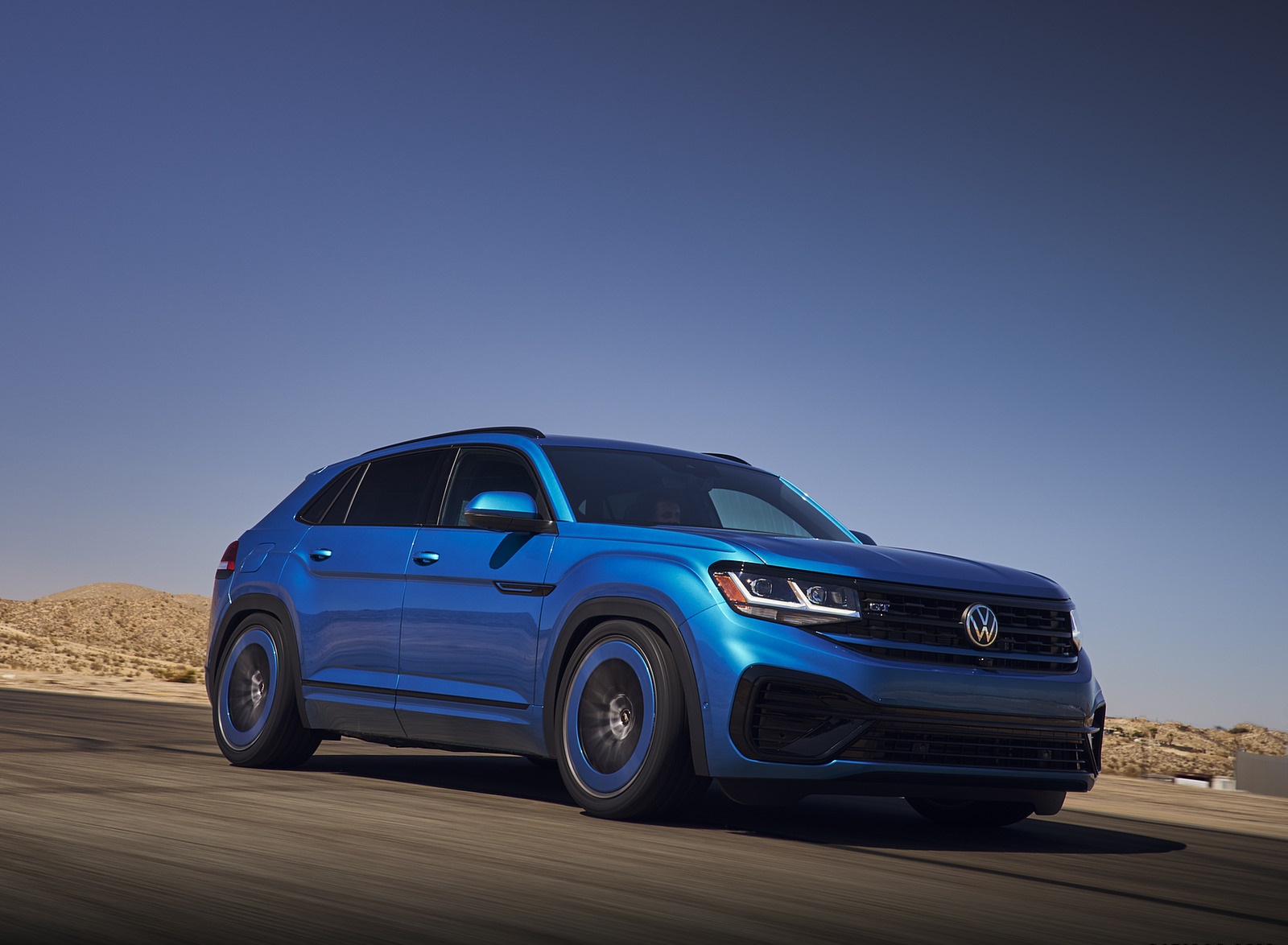 2021 Volkswagen Atlas Cross Sport GT Concept Front Three-Quarter Wallpapers #3 of 33