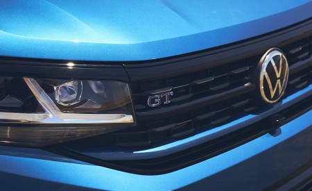 2021 Volkswagen Atlas Cross Sport GT Concept Grille Wallpapers 450x275 (18)