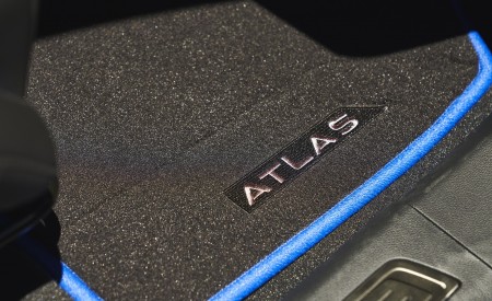 2021 Volkswagen Atlas Cross Sport GT Concept Interior Floor Mat Wallpapers 450x275 (24)