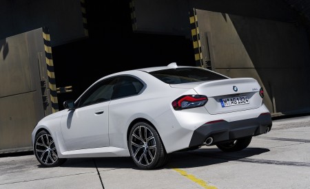 2022 BMW 2 Series Coupe Rear Three-Quarter Wallpapers 450x275 (28)