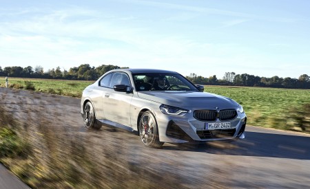 2022 BMW M240i Coupe xDrive (Color: Brooklyn Grey) Front Three-Quarter Wallpapers 450x275 (9)