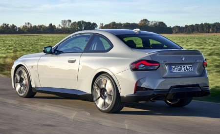 2022 BMW M240i Coupe xDrive (Color: Brooklyn Grey) Rear Three-Quarter Wallpapers 450x275 (11)
