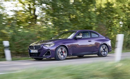 2022 BMW M240i Coupé xDrive (Color: Thundernight Metallic) Front Three-Quarter Wallpapers 450x275 (35)