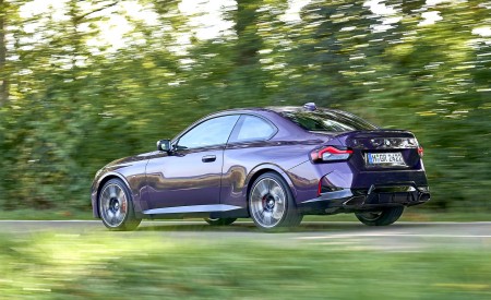 2022 BMW M240i Coupé xDrive (Color: Thundernight Metallic) Rear Three-Quarter Wallpapers 450x275 (43)