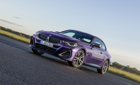 2022 BMW M240i xDrive Coupe Front Three-Quarter Wallpapers 450x275 (131)