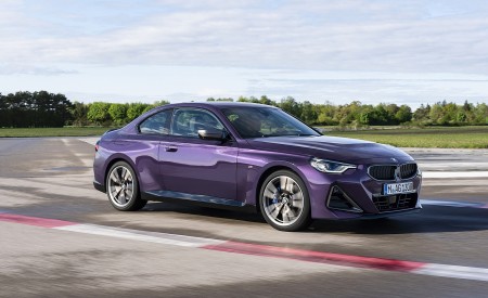 2022 BMW M240i xDrive Coupe Front Three-Quarter Wallpapers 450x275 (124)