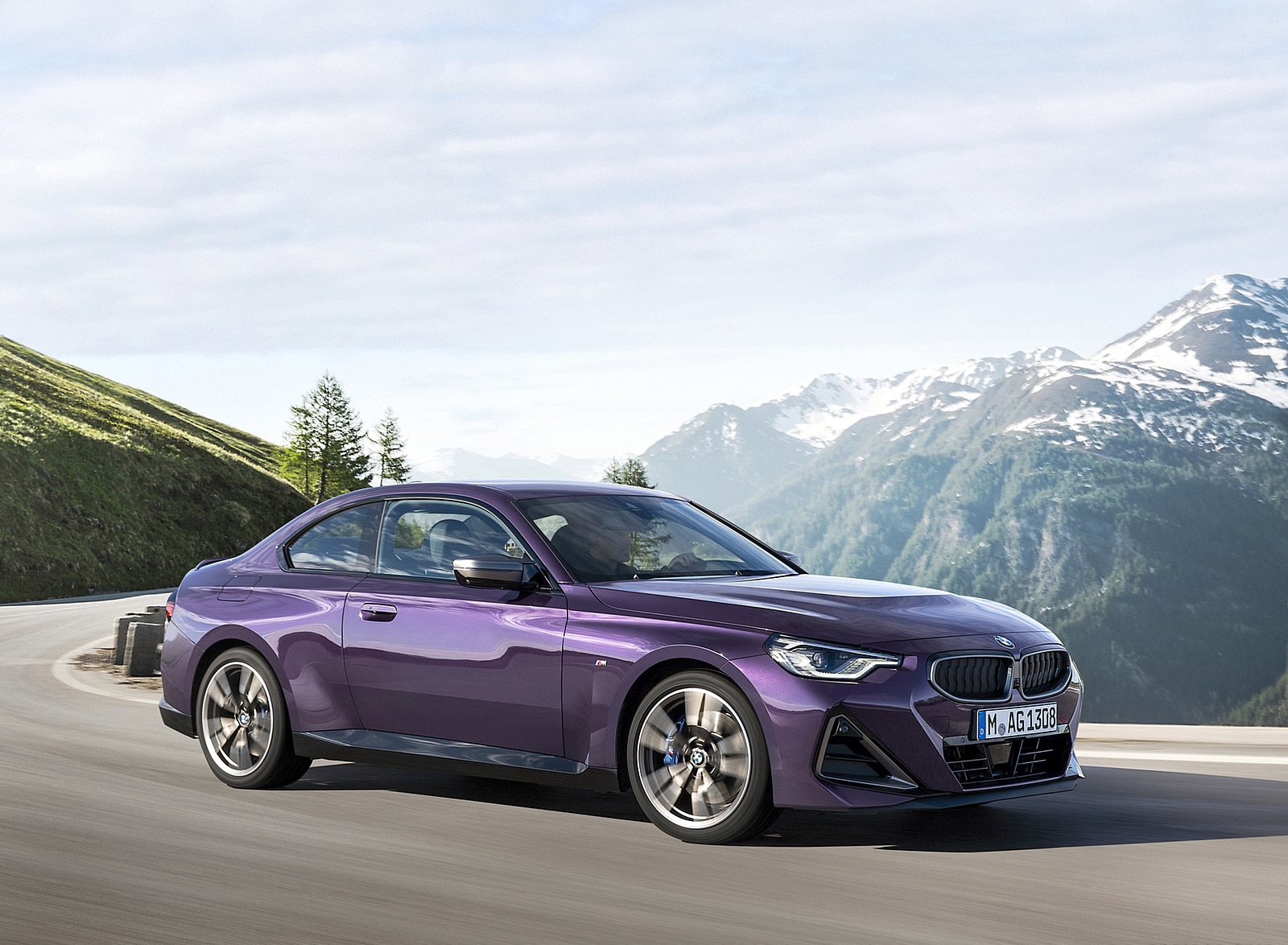 2022 BMW M240i xDrive Coupe Front Three-Quarter Wallpapers (2)